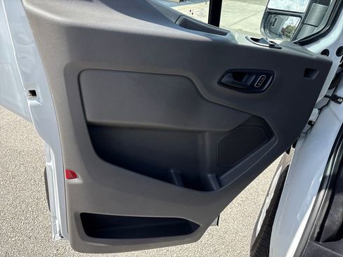 Certified 2024 Ford Transit 250 Low Roof w/ Exterior Upgrade Package image 25