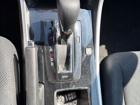 Used 2017 Honda Accord Hybrid Sedan image 16