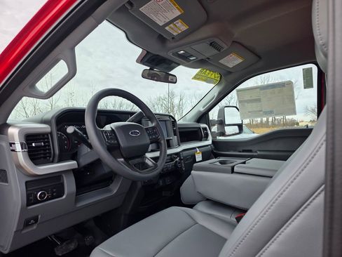 New 2026 Ford F250 XL w/ XL Chrome Package AWD/4WD image 22