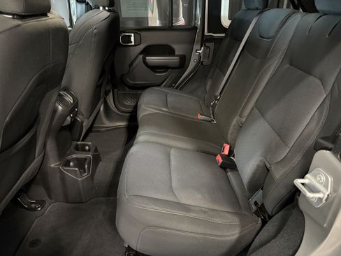 Used 2022 Jeep Wrangler Unlimited Sport AWD/4WD image 10