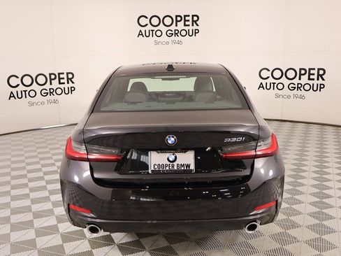 Used 2023 BMW 330i Sedan w/ Premium Package image 23