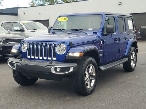 Used 2020 Jeep Wrangler Unlimited Sahara image 2
