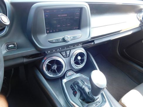 Used 2020 Chevrolet Camaro LT RWD image 28