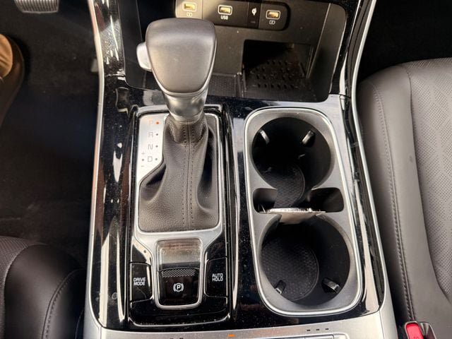 Used 2024 Kia Carnival EX FWD image 10