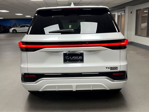 New 2026 Lexus TX 500h AWD image 6