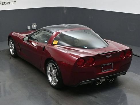 Used 2007 Chevrolet Corvette Coupe w/ Preferred Equipment Group RWD image 46