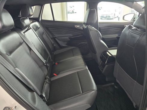 Used 2023 Volkswagen ID.4 Pro S AWD/4WD image 40