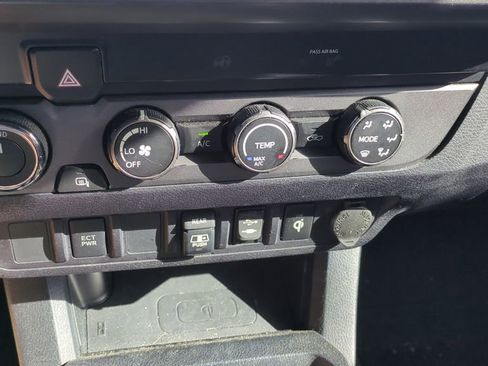 Certified 2019 Toyota Tacoma TRD Sport image 20