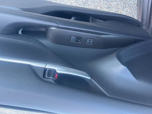 Used 2024 Toyota Camry SE image 19