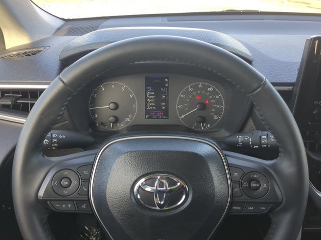 Certified 2025 Toyota Corolla Cross LE FWD image 29