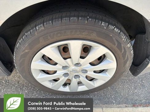 Used 2017 Nissan Sentra S FWD image 8