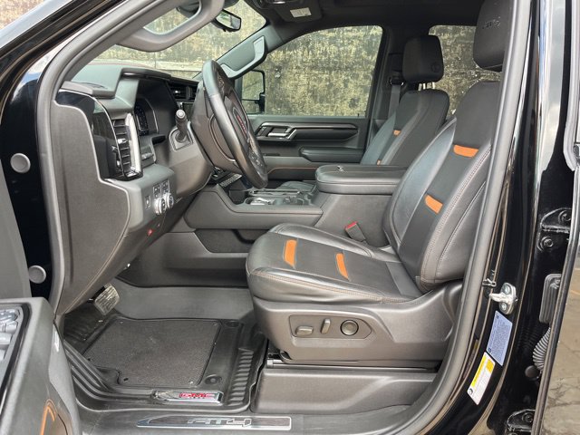 Used 2024 GMC Sierra 2500 AT4 w/ AT4 Premium Plus Package AWD/4WD image 17