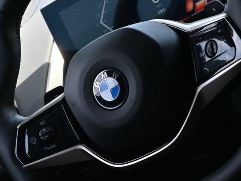 Used 2025 BMW X3 xDrive30i w/ Premium Package AWD/4WD image 24