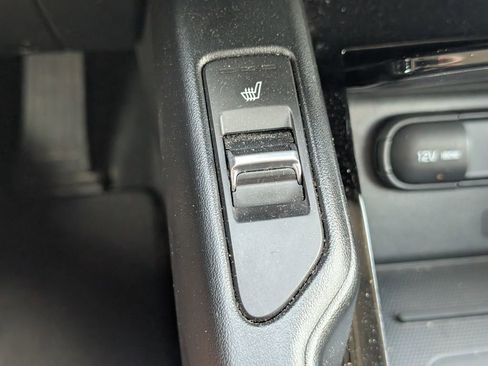 Used 2022 Kia Telluride S FWD image 21