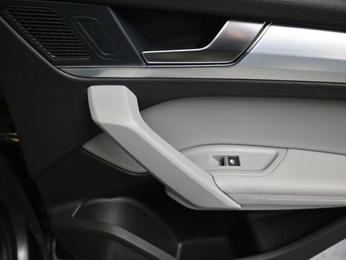 Certified 2024 Audi Q5 2.0T Premium Plus image 15