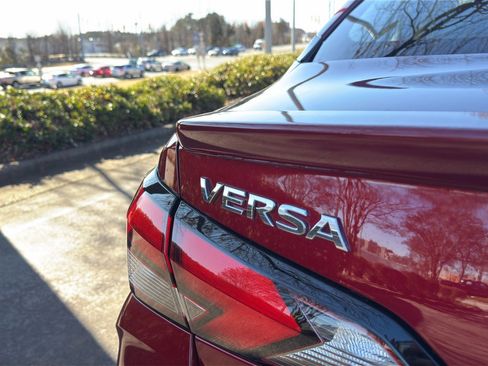 New 2025 Nissan Versa SR w/ Trunk Package image 14