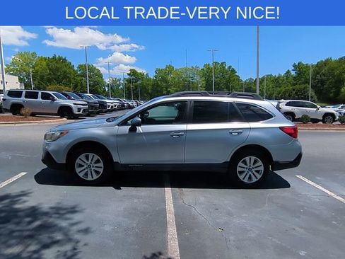Used 2018 Subaru Outback 2.5i Premium AWD/4WD image 2