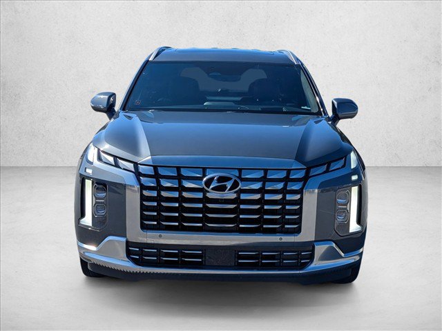 Used 2023 Hyundai Palisade Calligraphy w/ Cargo Package FWD image 2