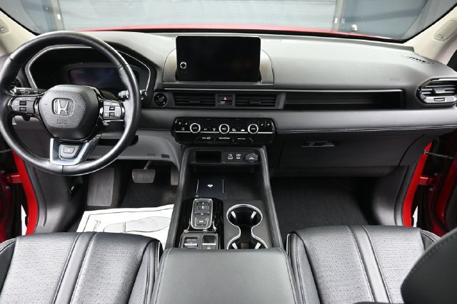 Used 2023 Honda Pilot Elite image 18