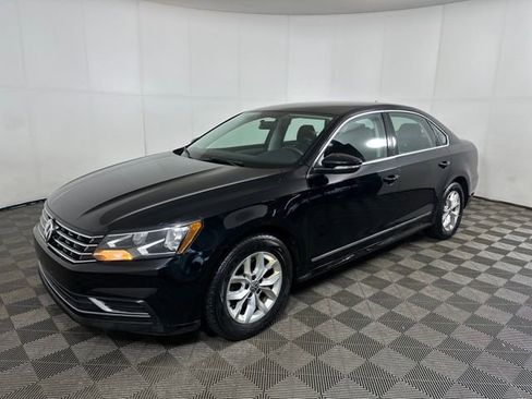Used 2016 Volkswagen Passat 1.8T S image 7