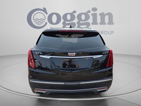 Used 2021 Cadillac XT5 Premium Luxury FWD image 4