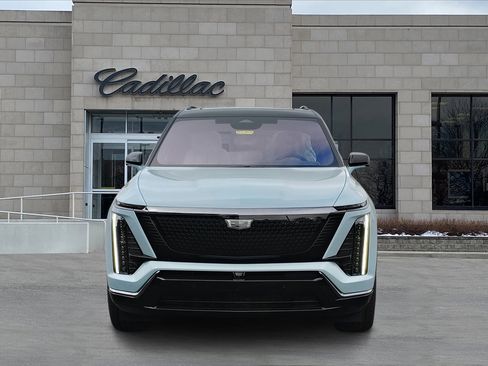 New 2026 Cadillac Vistiq Sport w/ LPO, Floor Liner Package image 7