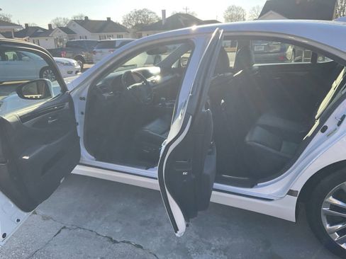 Used 2014 Lexus LS 460 w/ Comfort Package image 10