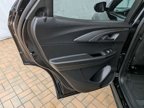 Used 2023 Chevrolet TrailBlazer RS w/ Convenience Package FWD image 18