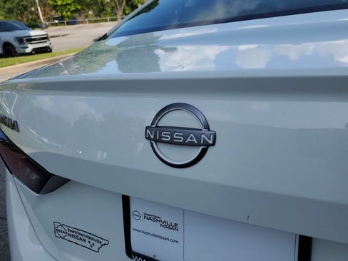 Certified 2025 Nissan Altima 2.5 SV FWD image 6