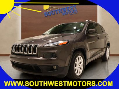Used 2018 Jeep Cherokee Latitude Plus w/ Comfort/Convenience Group