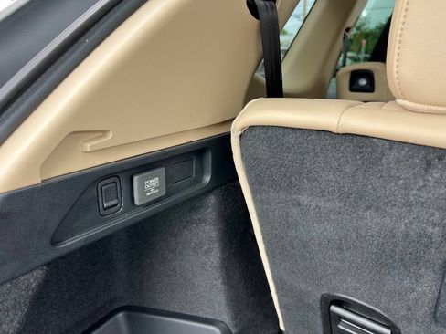 Used 2023 Acura MDX SH-AWD image 21
