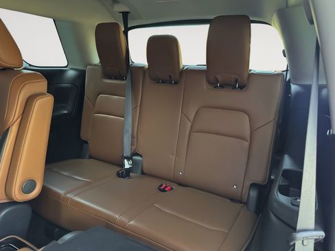Used 2023 Nissan Pathfinder Platinum AWD/4WD image 27