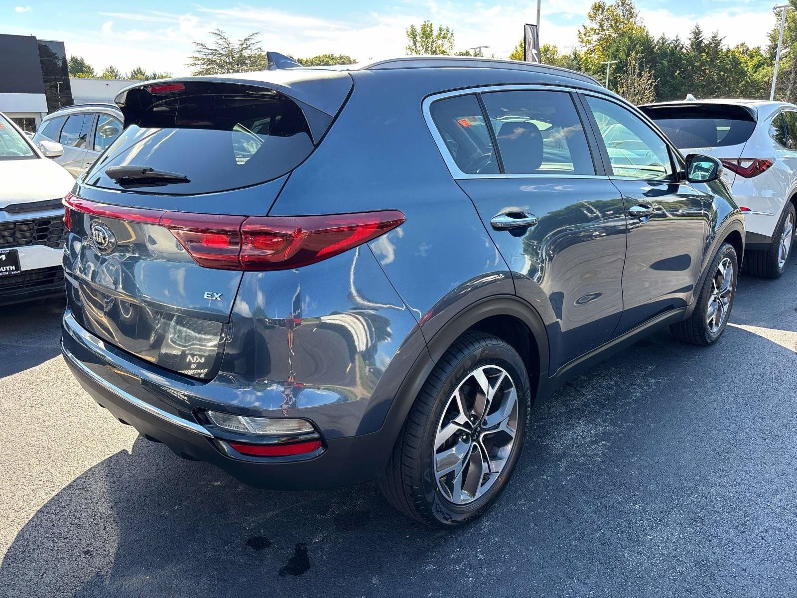 Used 2021 Kia Sportage EX AWD/4WD image 4