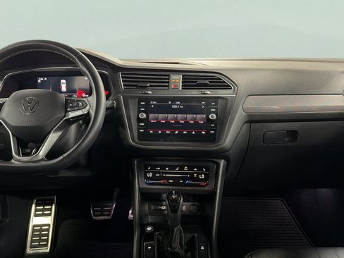 Certified 2023 Volkswagen Tiguan SE R-Line AWD/4WD image 35