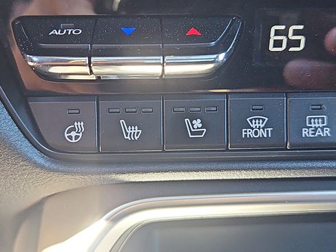 Certified 2025 MAZDA CX-70 Plug-In Hybrid w/ Premium Plus AWD/4WD image 13