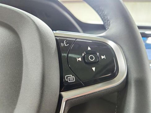 Used 2024 Volvo XC90 B6 Ultimate w/ Protection Package Premier image 25