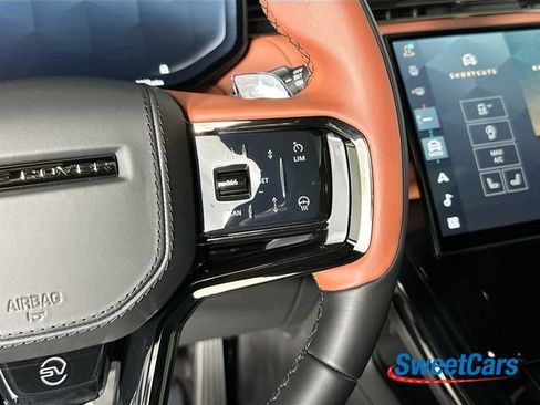 Used 2024 Land Rover Range Rover Sport AWD/4WD image 19