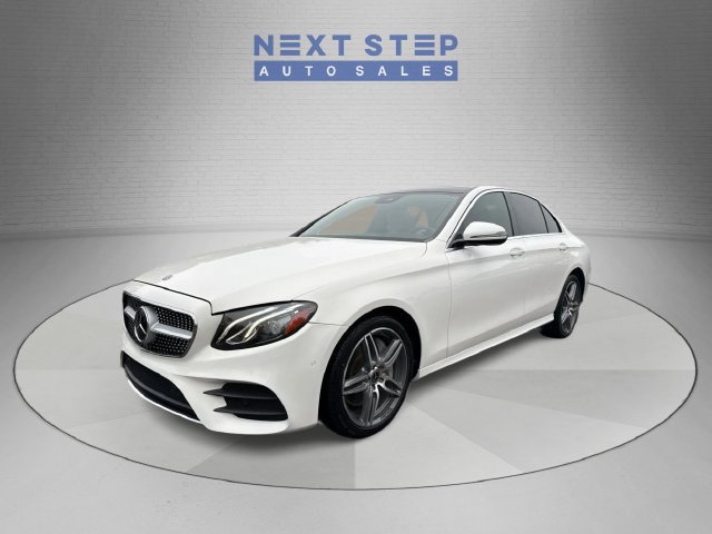 Used 2018 Mercedes-Benz E 300 4MATIC image 3