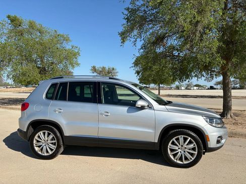 Used 2013 Volkswagen Tiguan S image 51