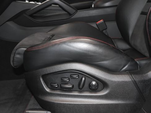 Used 2023 Porsche Cayenne GTS w/ Premium Package image 23