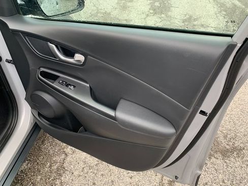 Certified 2023 Hyundai Kona Limited AWD/4WD image 13