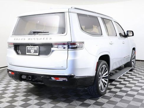 Used 2022 Jeep Grand Wagoneer Series III image 5
