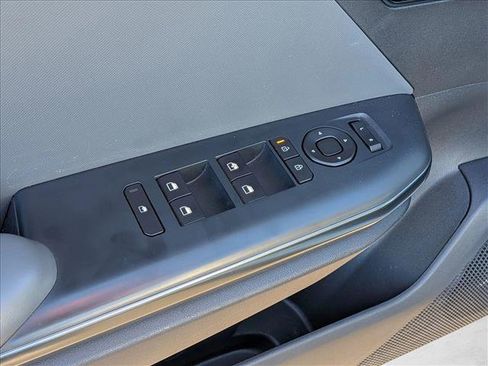 Used 2025 Kia K4 FWD image 11