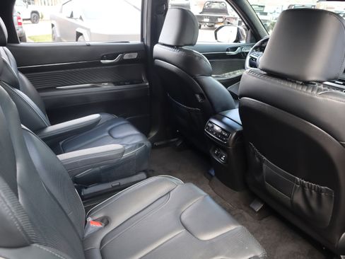Used 2023 Hyundai Palisade Calligraphy image 36