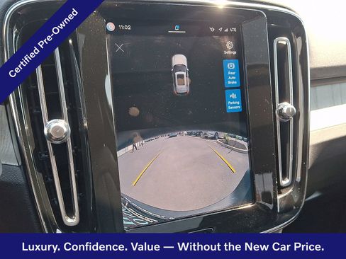 Certified 2023 Volvo XC40 B5 Plus w/ Climate Package AWD/4WD image 19