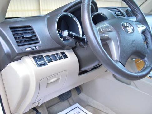 Used 2010 Toyota Highlander 4WD Hybrid w/ Extra Value Pkg 2 image 37