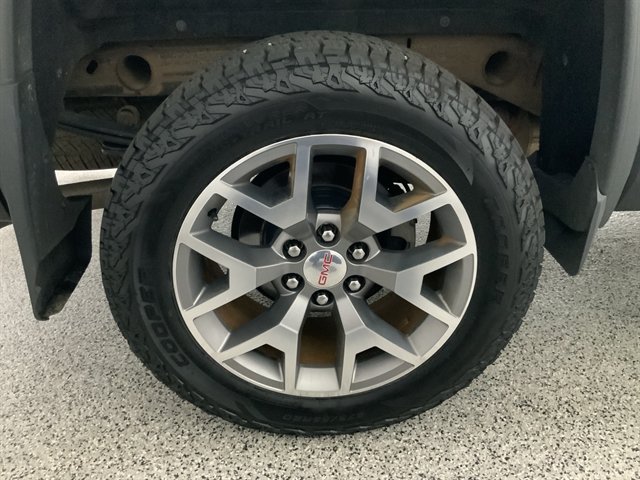 Used 2018 GMC Sierra 1500 SLT AWD/4WD image 13