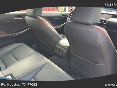 Used 2019 Lexus IS 300 w/ Navigation Package image 31