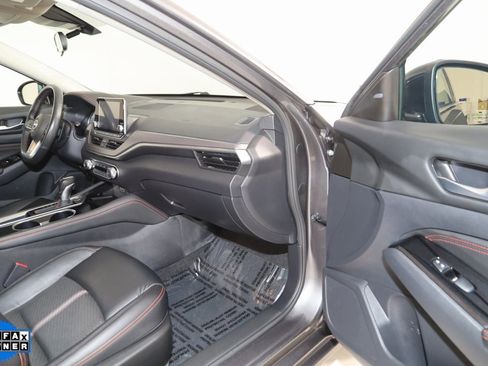 Used 2023 Nissan Altima 2.5 SR image 35