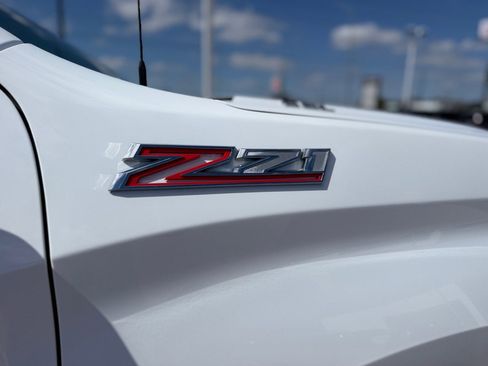 Used 2019 Chevrolet Silverado 1500 LT w/ Texas Edition image 4